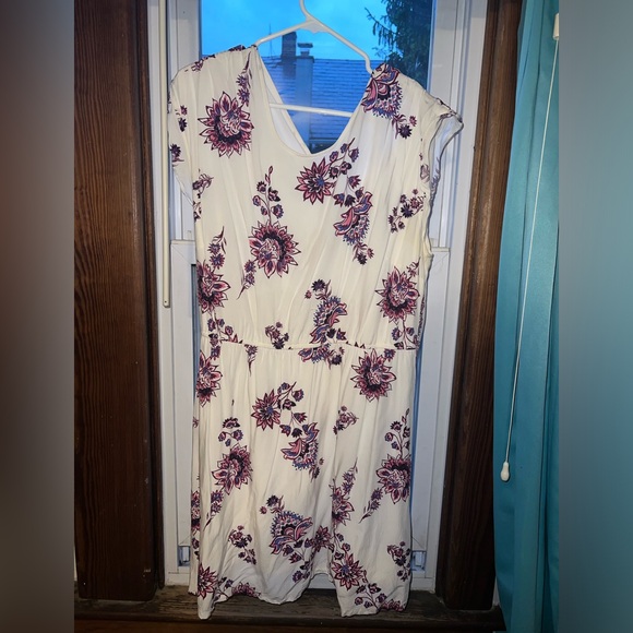 Old Navy Floral Dress - Picture 1 of 4